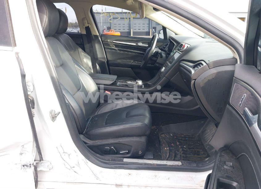 Photo 5 of 2018 Ford Fusion TITANIUM (VIN 3FA6P0D98JR124040)