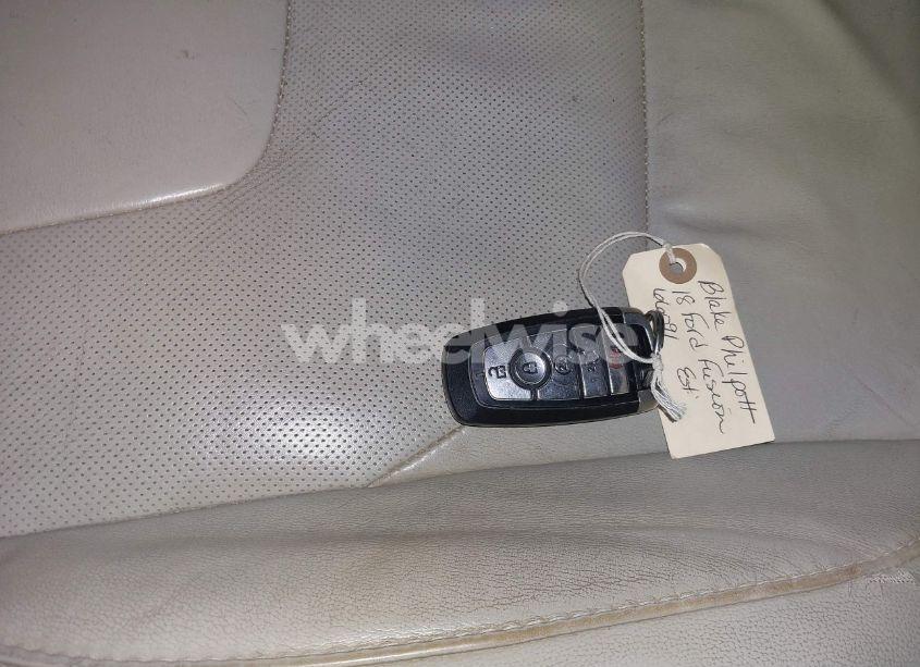 Photo 11 of 2018 Ford Fusion TITANIUM (VIN 3FA6P0D98JR205880)