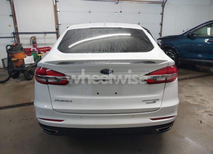 Photo 16 of 2019 Ford Fusion TITANIUM (VIN 3FA6P0D98KR124007)