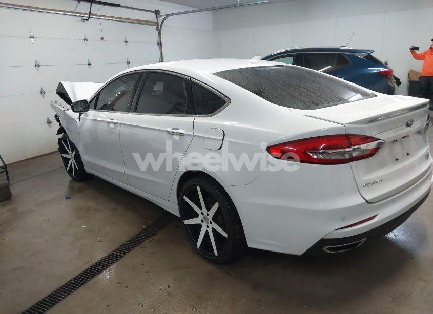 Photo 3 of 2019 Ford Fusion TITANIUM (VIN 3FA6P0D98KR124007)