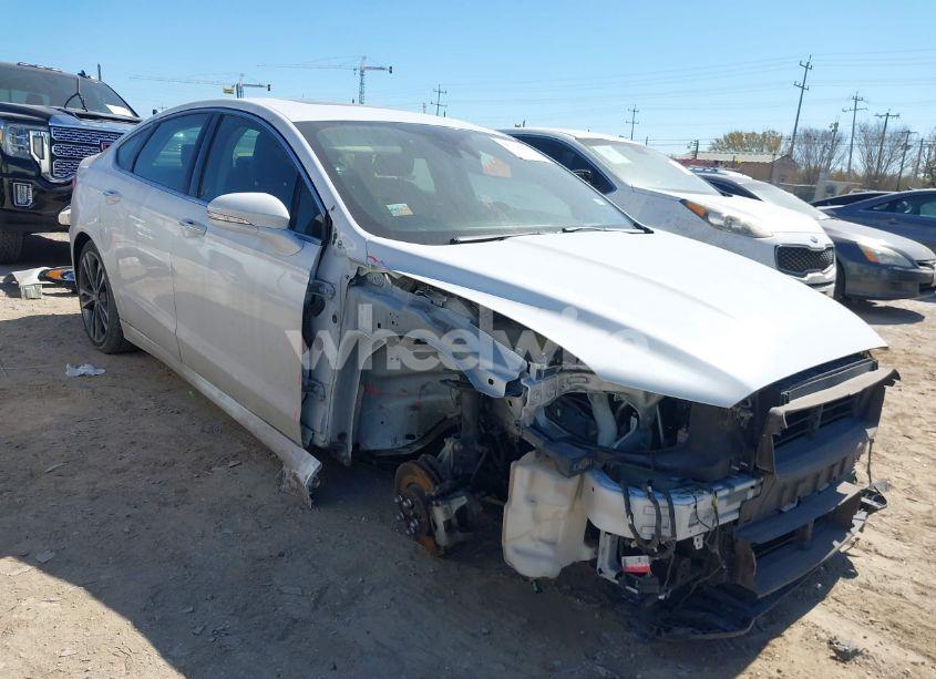 2019 Ford Fusion TITANIUM (VIN 3FA6P0D98KR124086) main photo