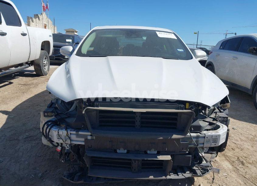Photo 13 of 2019 Ford Fusion TITANIUM (VIN 3FA6P0D98KR124086)