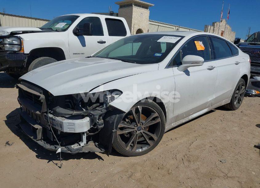 Photo 2 of 2019 Ford Fusion TITANIUM (VIN 3FA6P0D98KR124086)