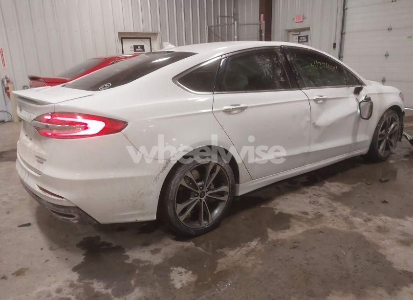 Photo 4 of 2020 Ford Fusion TITANIUM (VIN 3FA6P0D99LR131002)