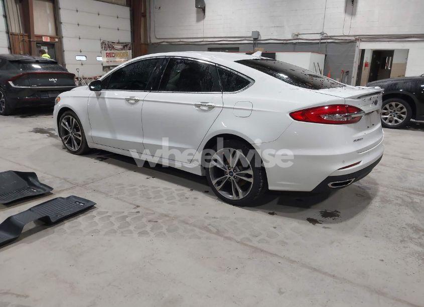 Photo 3 of 2020 Ford Fusion TITANIUM (VIN 3FA6P0D99LR131145)