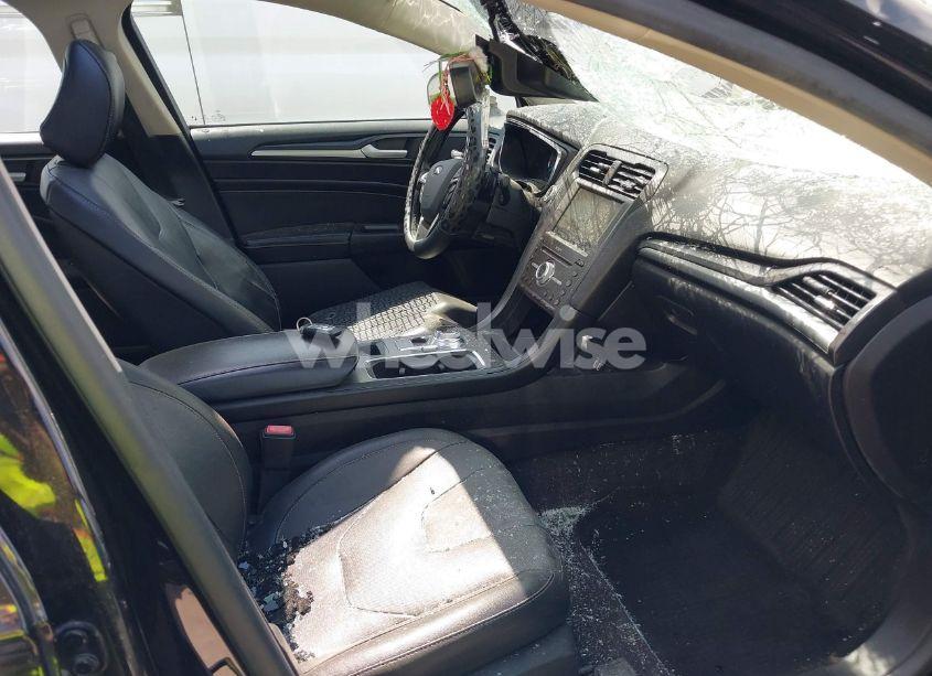 Photo 5 of 2020 Ford Fusion TITANIUM (VIN 3FA6P0D99LR203347)