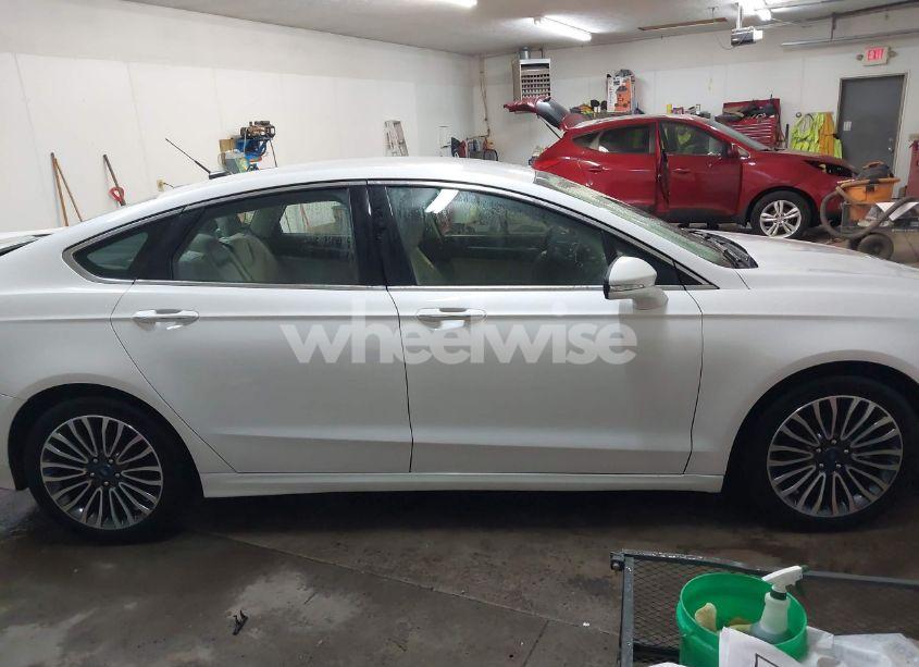 Photo 13 of 2018 Ford Fusion TITANIUM (VIN 3FA6P0D9XJR155029)