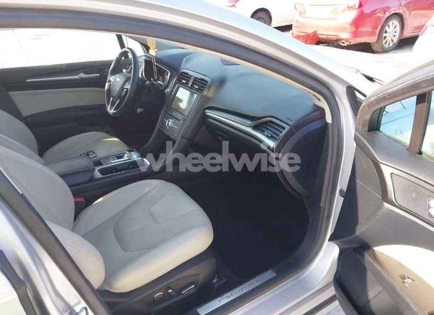 Photo 5 of 2018 Ford Fusion TITANIUM (VIN 3FA6P0D9XJR155161)