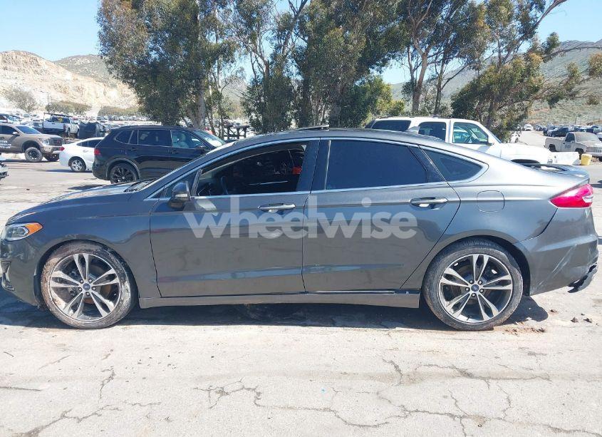 Photo 13 of 2019 Ford Fusion TITANIUM (VIN 3FA6P0D9XKR205154)