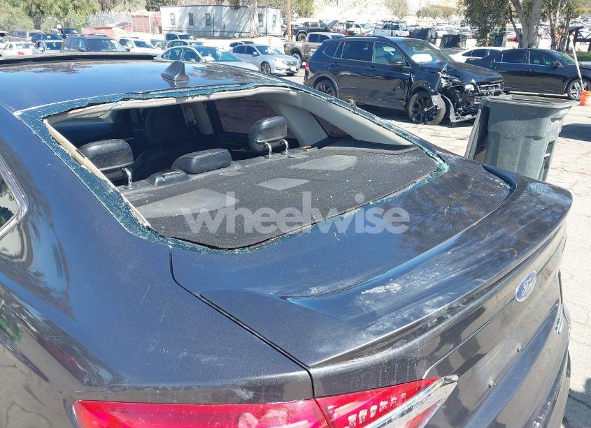 Photo 6 of 2019 Ford Fusion TITANIUM (VIN 3FA6P0D9XKR205154)