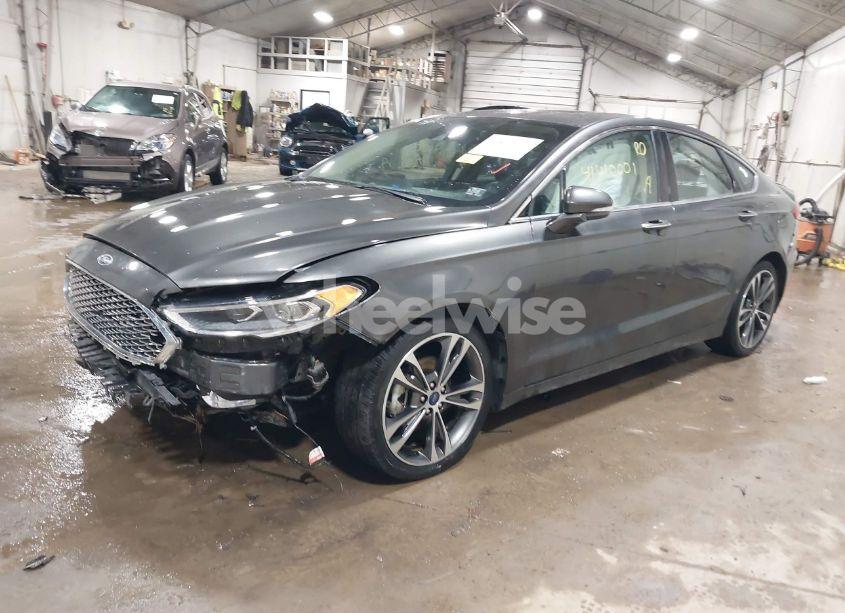 Photo 2 of 2020 Ford Fusion TITANIUM (VIN 3FA6P0D9XLR138007)
