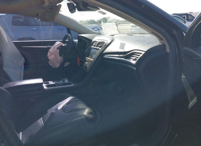 Photo 5 of 2020 Ford Fusion TITANIUM (VIN 3FA6P0D9XLR175705)