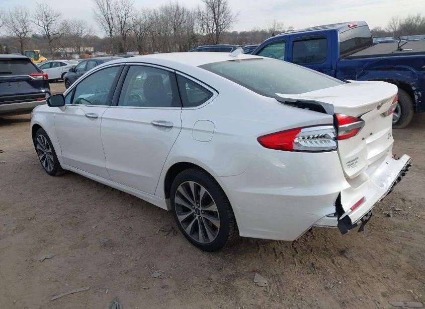Photo 3 of 2019 Ford Fusion SEL (VIN 3FA6P0E94KR145158)