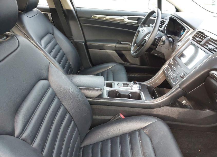 Photo 5 of 2019 Ford Fusion SEL (VIN 3FA6P0E94KR145158)