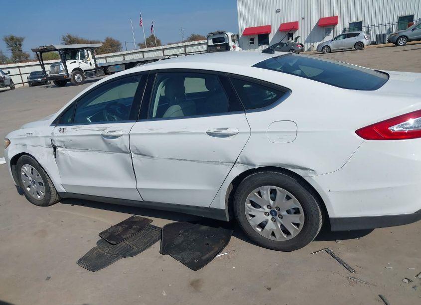 Photo 14 of 2013 Ford Fusion S (VIN 3FA6P0G70DR205404)