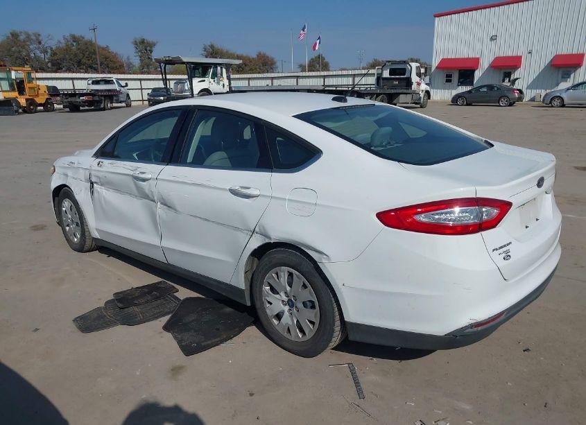 Photo 3 of 2013 Ford Fusion S (VIN 3FA6P0G70DR205404)