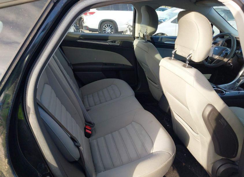 Photo 8 of 2013 Ford Fusion S (VIN 3FA6P0G70DR210537)