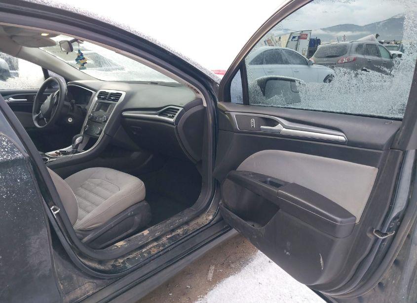 Photo 5 of 2014 Ford Fusion S (VIN 3FA6P0G70ER176844)