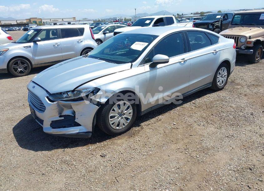 Photo 2 of 2014 Ford Fusion S (VIN 3FA6P0G70ER228960)