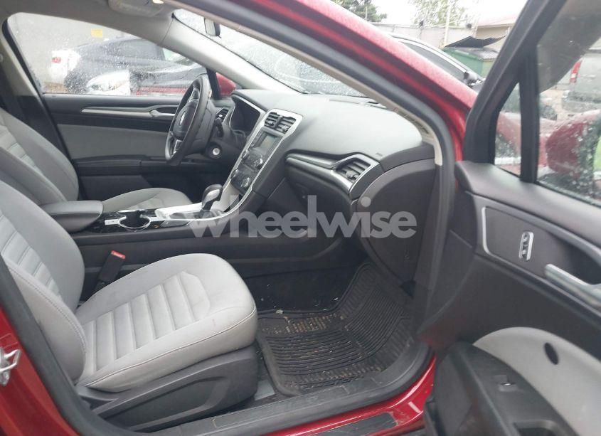 Photo 5 of 2014 Ford Fusion S (VIN 3FA6P0G70ER239697)