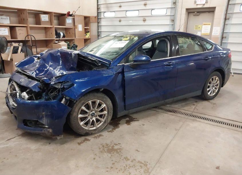 Photo 2 of 2015 Ford Fusion S (VIN 3FA6P0G70FR128049)