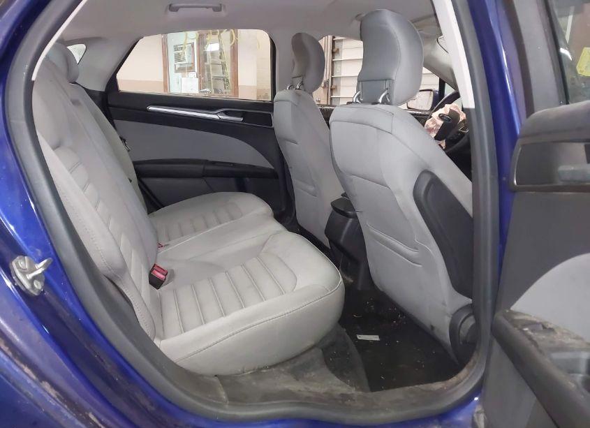 Photo 8 of 2015 Ford Fusion S (VIN 3FA6P0G70FR128049)