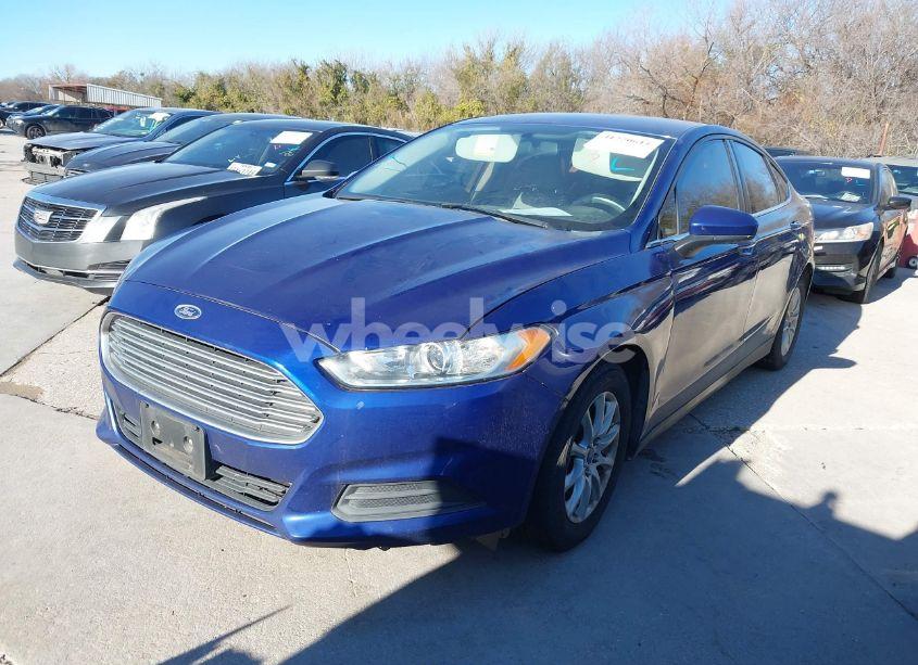 Photo 2 of 2016 Ford Fusion S (VIN 3FA6P0G70GR132636)