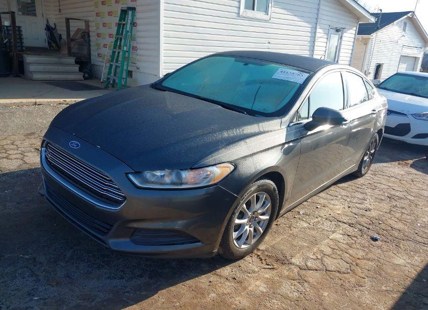 Photo 2 of 2016 Ford Fusion S (VIN 3FA6P0G70GR227326)