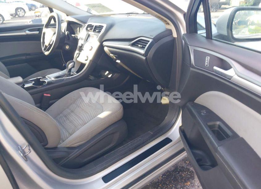 Photo 5 of 2016 Ford Fusion S (VIN 3FA6P0G70GR254655)