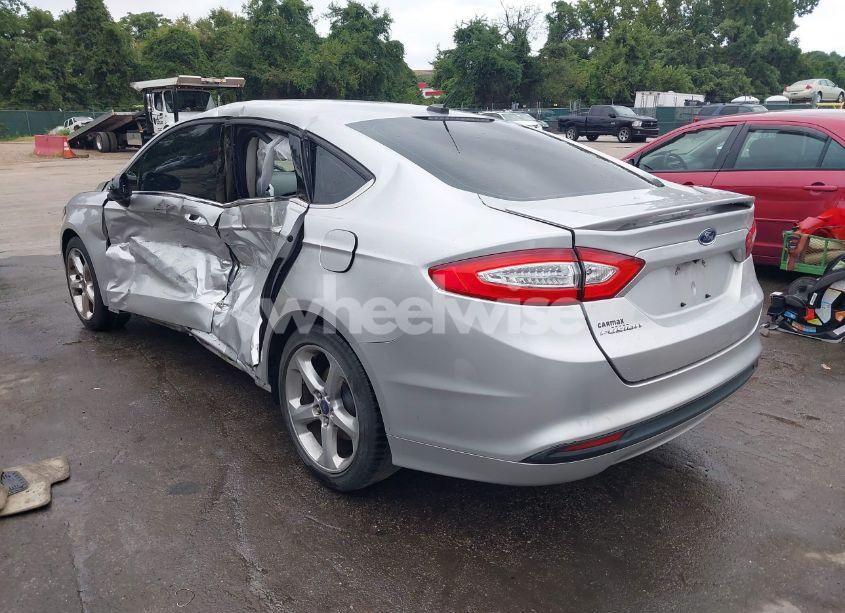 Photo 3 of 2016 Ford Fusion S (VIN 3FA6P0G70GR310349)
