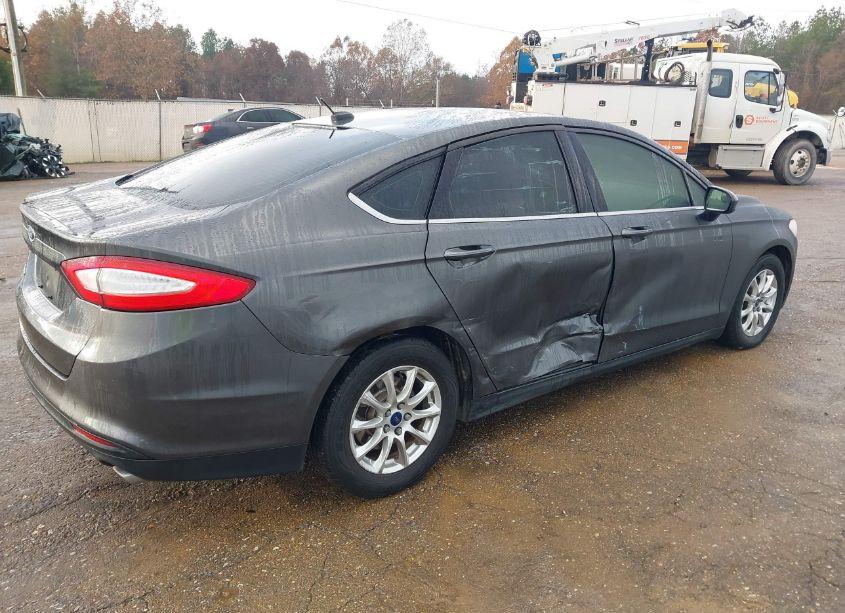 Photo 4 of 2016 Ford Fusion S (VIN 3FA6P0G70GR404120)