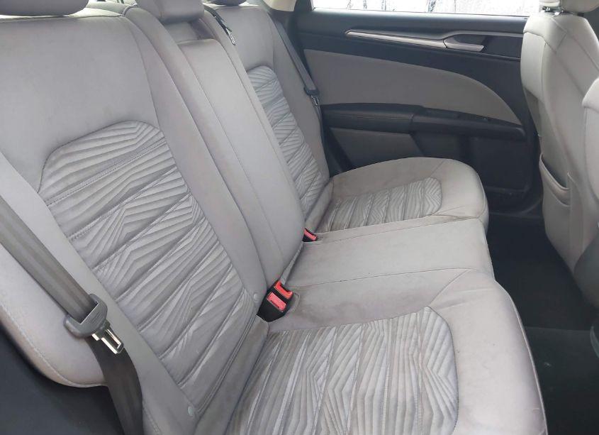 Photo 8 of 2016 Ford Fusion S (VIN 3FA6P0G70GR404120)