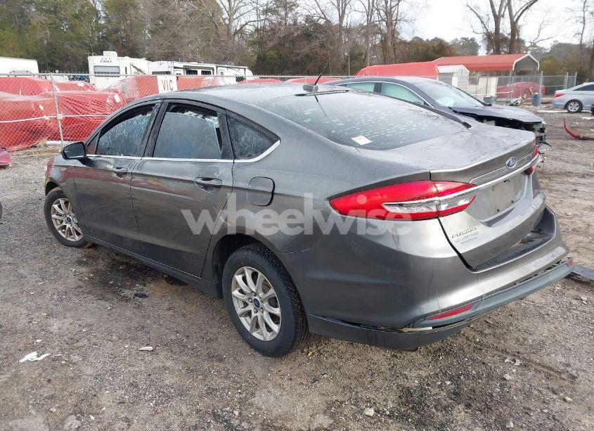 Photo 3 of 2017 Ford Fusion S (VIN 3FA6P0G70HR196726)