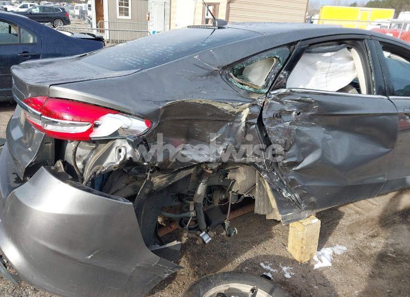 Photo 6 of 2017 Ford Fusion S (VIN 3FA6P0G70HR196726)