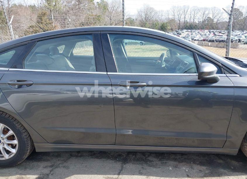 Photo 13 of 2017 Ford Fusion S (VIN 3FA6P0G70HR207482)