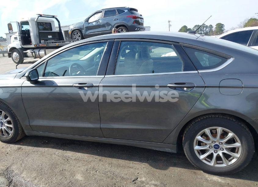 Photo 14 of 2017 Ford Fusion S (VIN 3FA6P0G70HR207482)