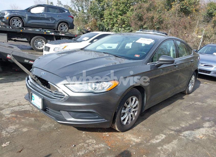 Photo 2 of 2017 Ford Fusion S (VIN 3FA6P0G70HR207482)