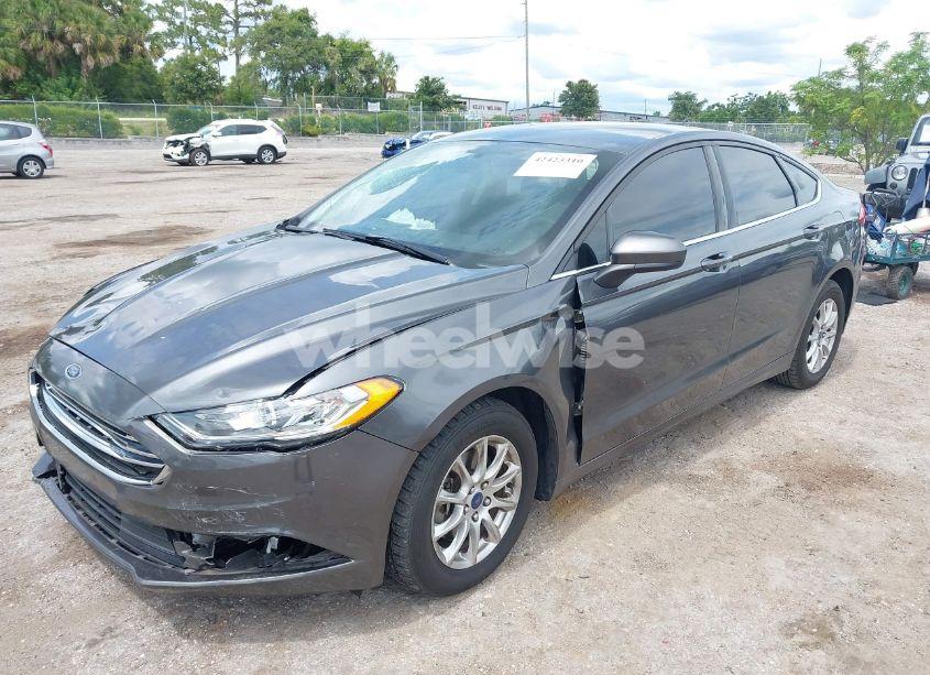 Photo 2 of 2017 Ford Fusion S (VIN 3FA6P0G70HR226758)