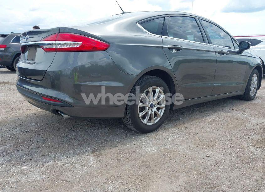 Photo 4 of 2017 Ford Fusion S (VIN 3FA6P0G70HR226758)