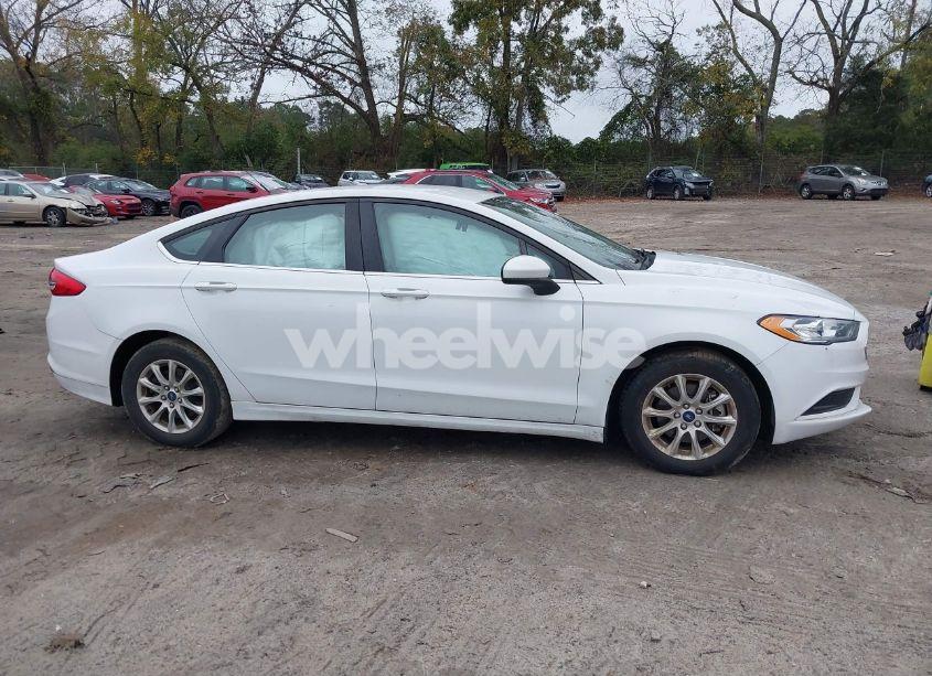 Photo 13 of 2017 Ford Fusion S (VIN 3FA6P0G70HR363330)