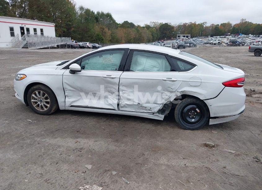 Photo 14 of 2017 Ford Fusion S (VIN 3FA6P0G70HR363330)