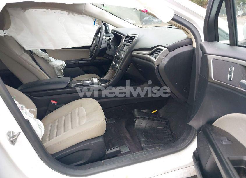 Photo 5 of 2017 Ford Fusion S (VIN 3FA6P0G70HR363330)