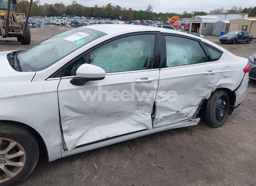 Photo 6 of 2017 Ford Fusion S (VIN 3FA6P0G70HR363330)