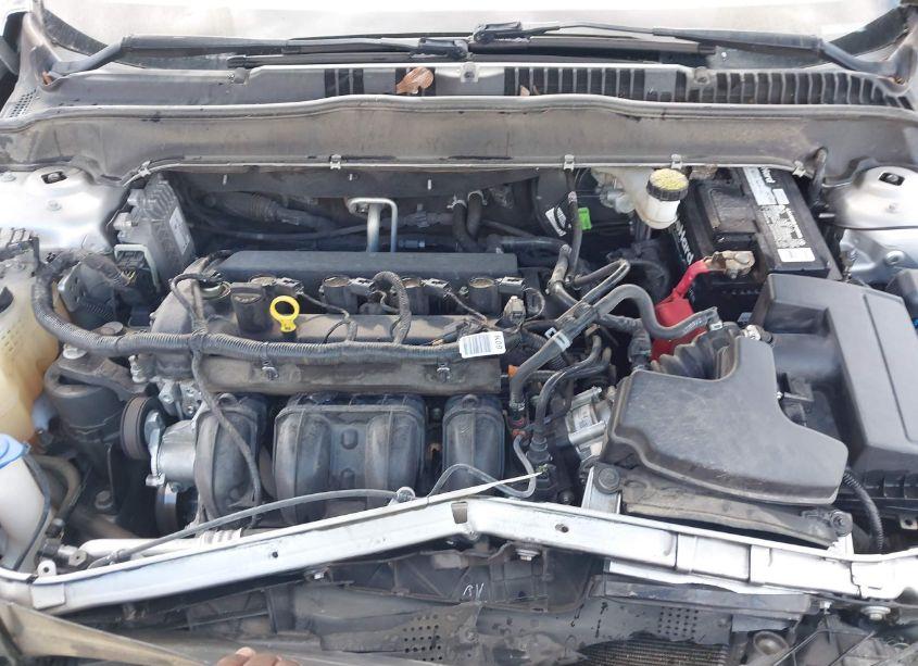 Photo 10 of 2018 Ford Fusion S (VIN 3FA6P0G70JR228807)