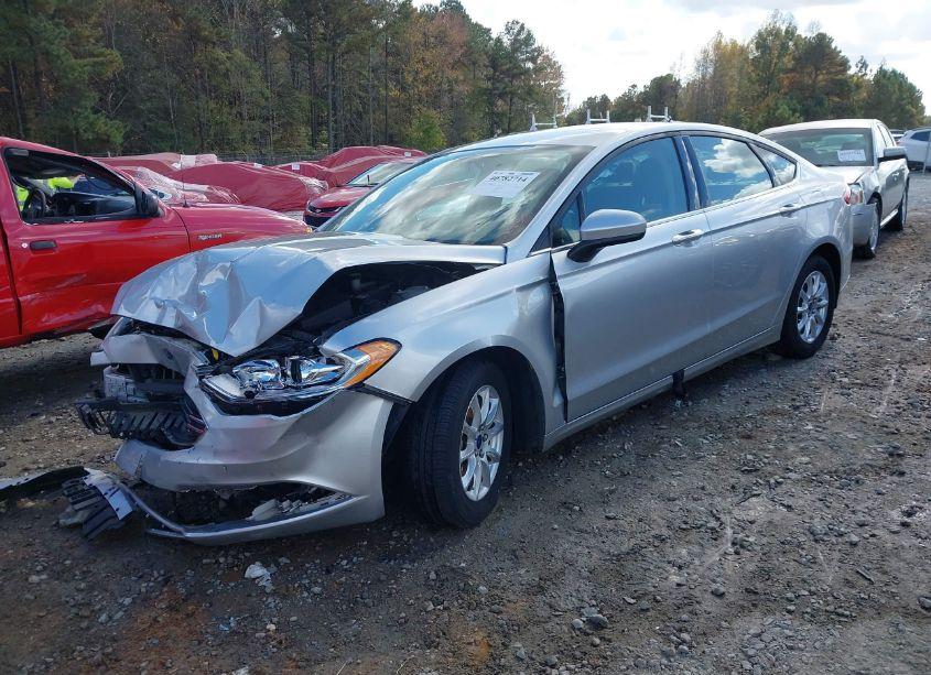 Photo 2 of 2018 Ford Fusion S (VIN 3FA6P0G70JR228807)