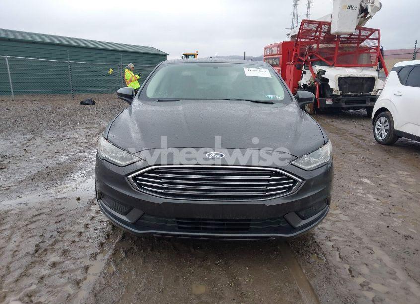 Photo 12 of 2018 Ford Fusion S (VIN 3FA6P0G70JR230430)