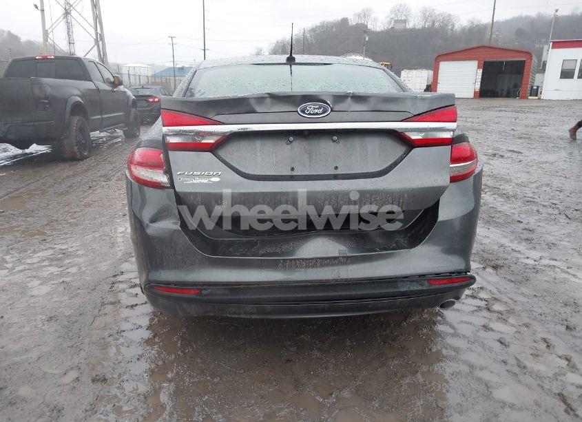 Photo 6 of 2018 Ford Fusion S (VIN 3FA6P0G70JR230430)