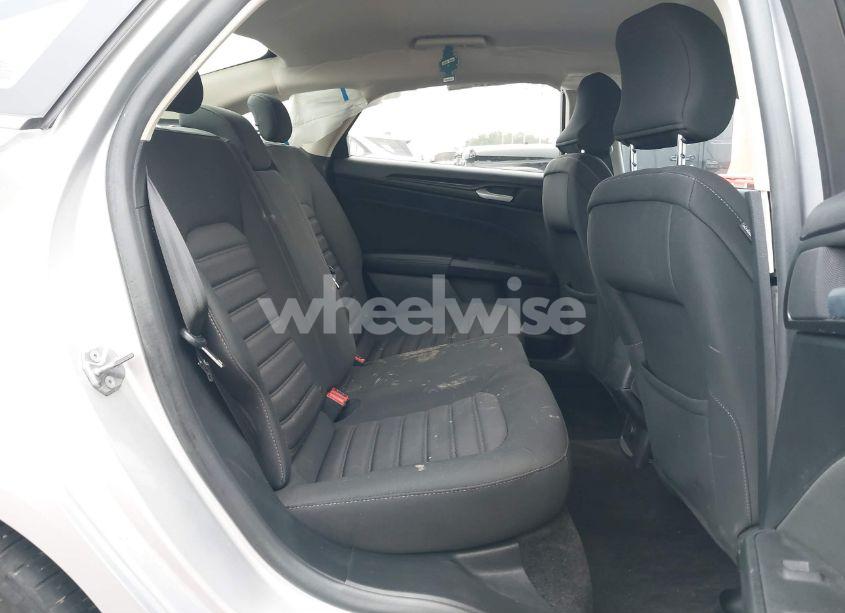 Photo 8 of 2018 Ford Fusion S (VIN 3FA6P0G70JR240018)