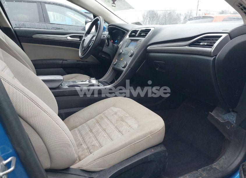 Photo 5 of 2020 Ford Fusion S (VIN 3FA6P0G70LR223416)