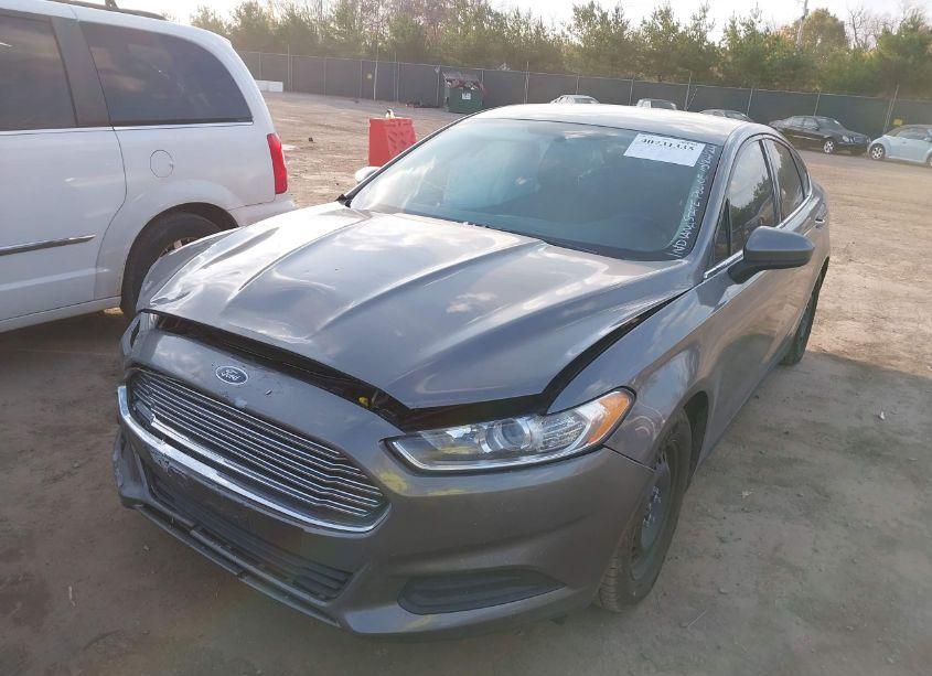 Photo 2 of 2013 Ford Fusion S (VIN 3FA6P0G71DR322764)